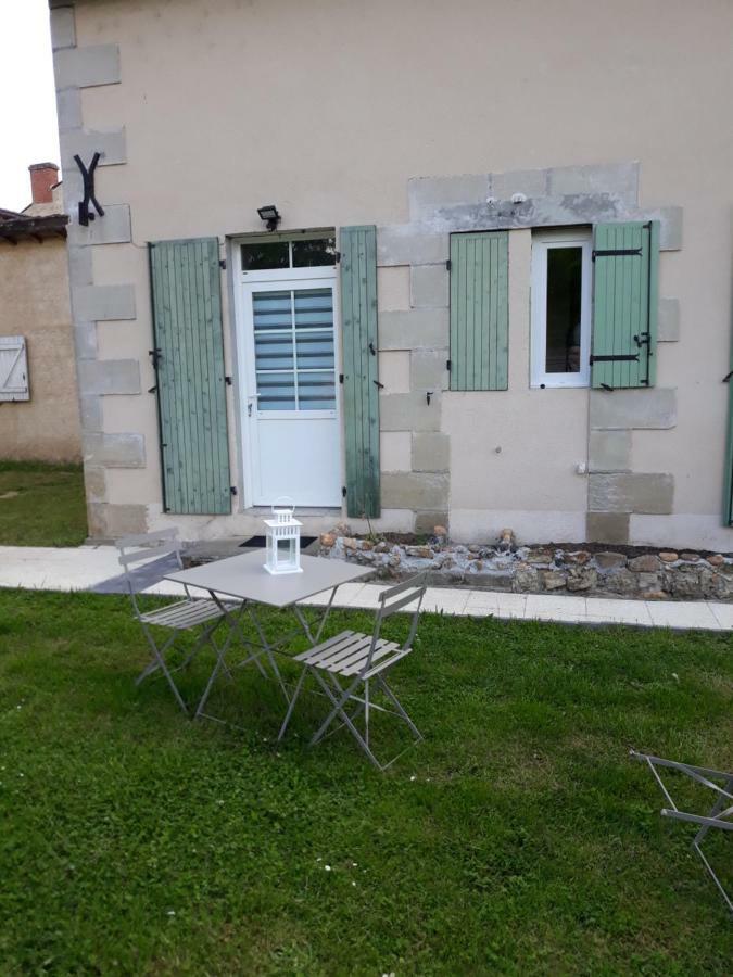 Hotes De L'Isle Saint-Medard-de-Mussidan المظهر الخارجي الصورة